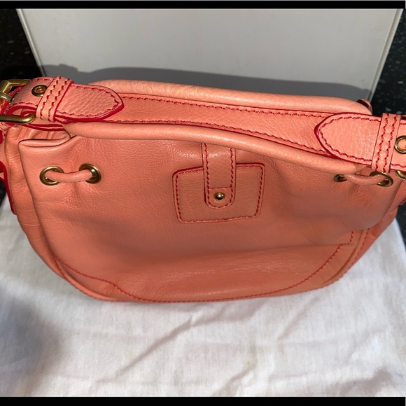 🆕 Marc Jacobs Mini Hobo Bag in Passion Fruit ‼️ - Picture 6 of 11